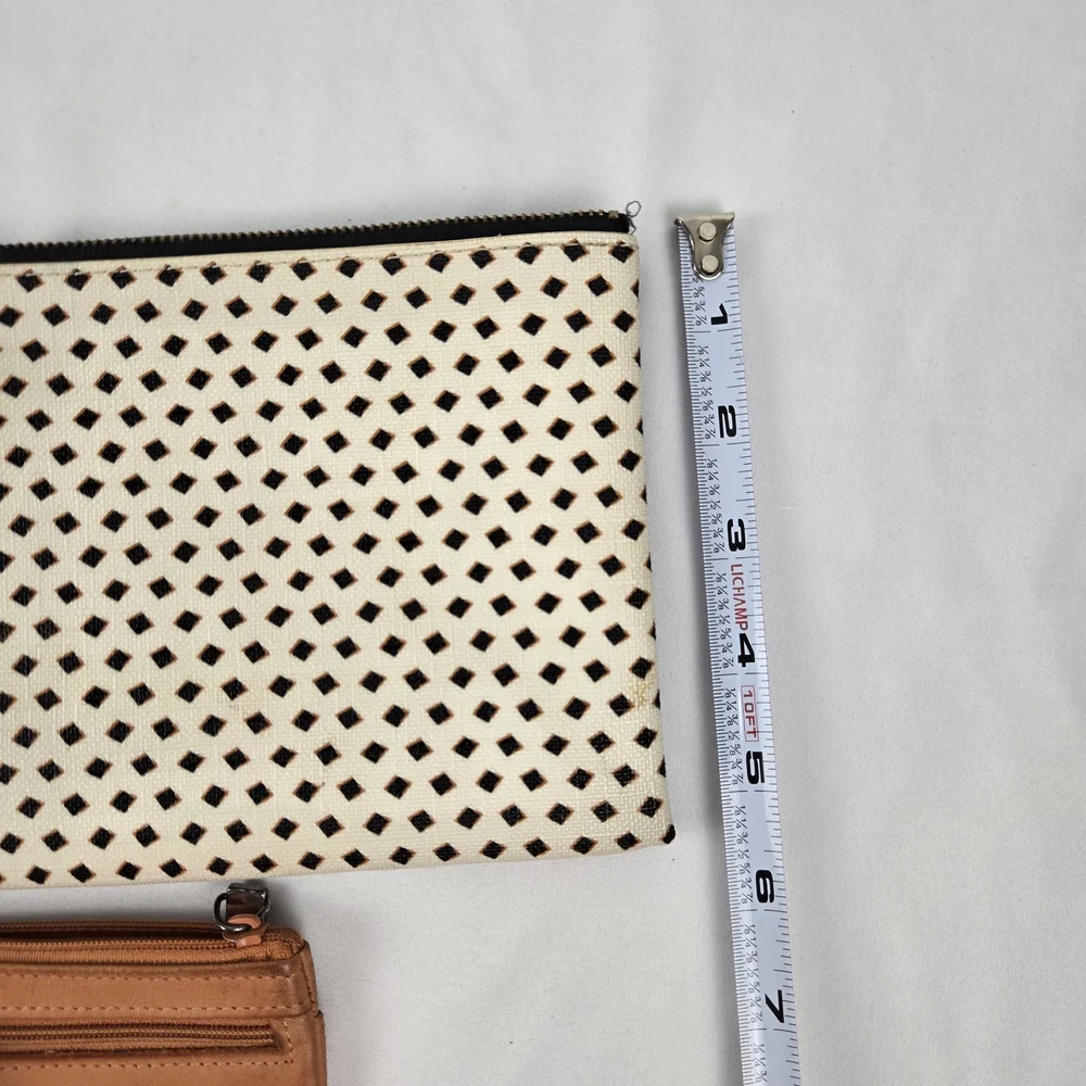 Fossil Women’s 1 Wristlet Accordion Coated Canvas B/W With Leather Coin Purse
